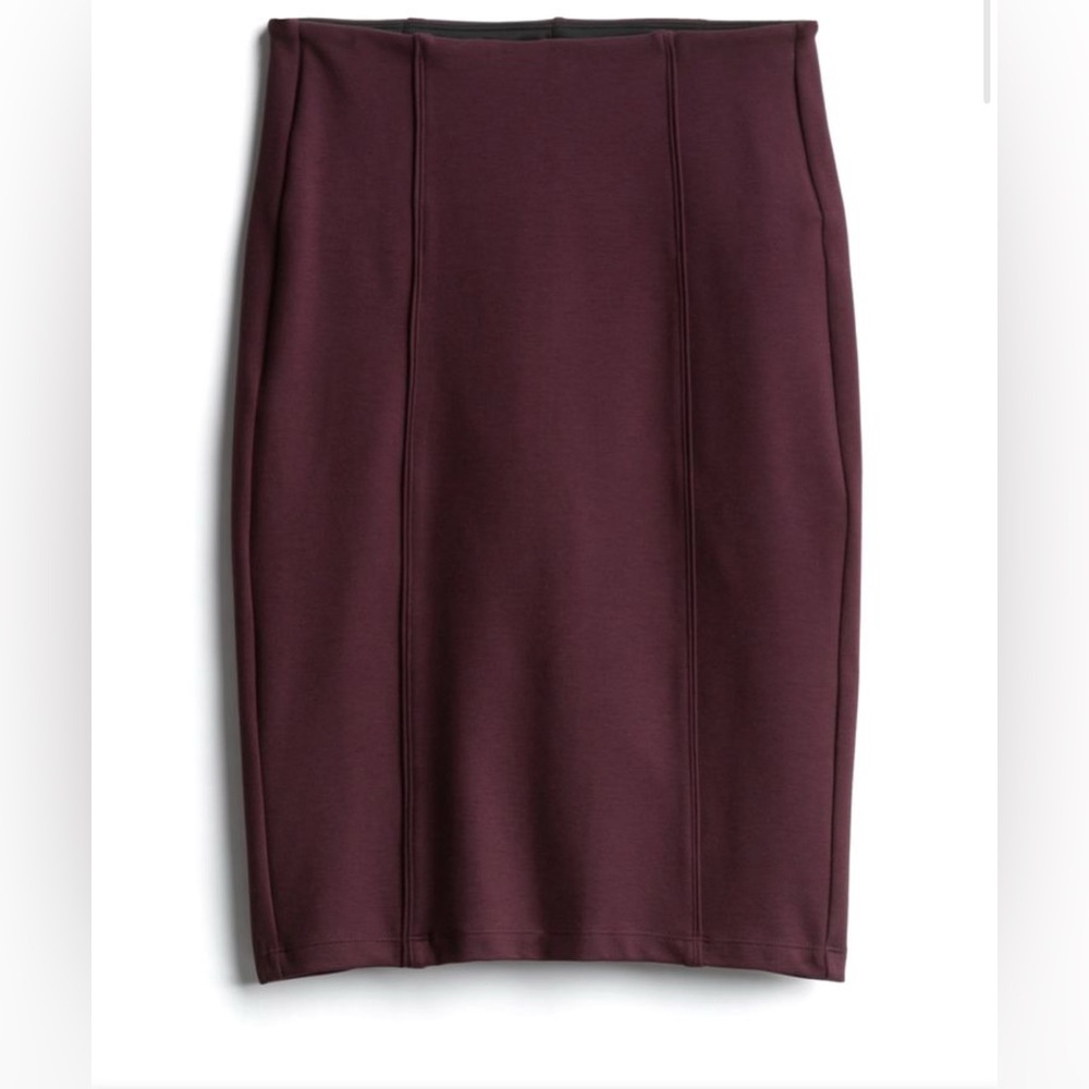 Liverpool Clara Ponte Knit Burgandy Pencil Skirt. Size 8P. NWT.